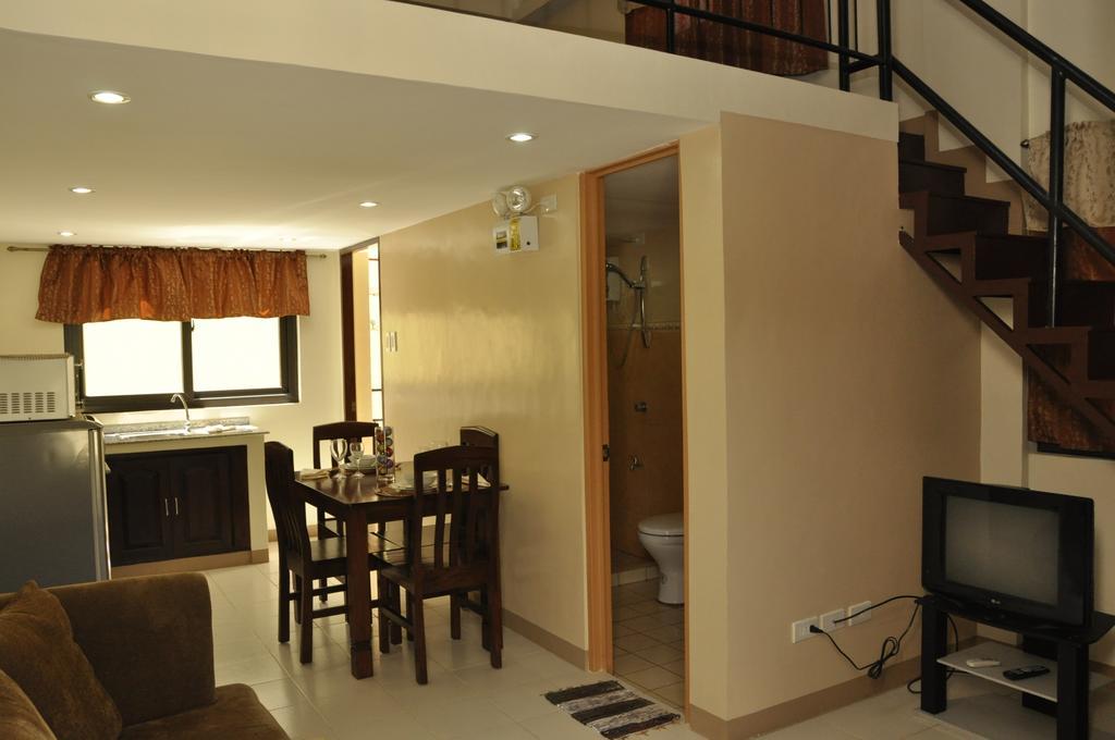 Pal-Watson Apartments Μακτάν Δωμάτιο φωτογραφία